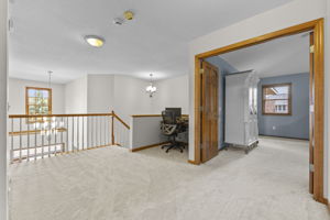  Photo 32