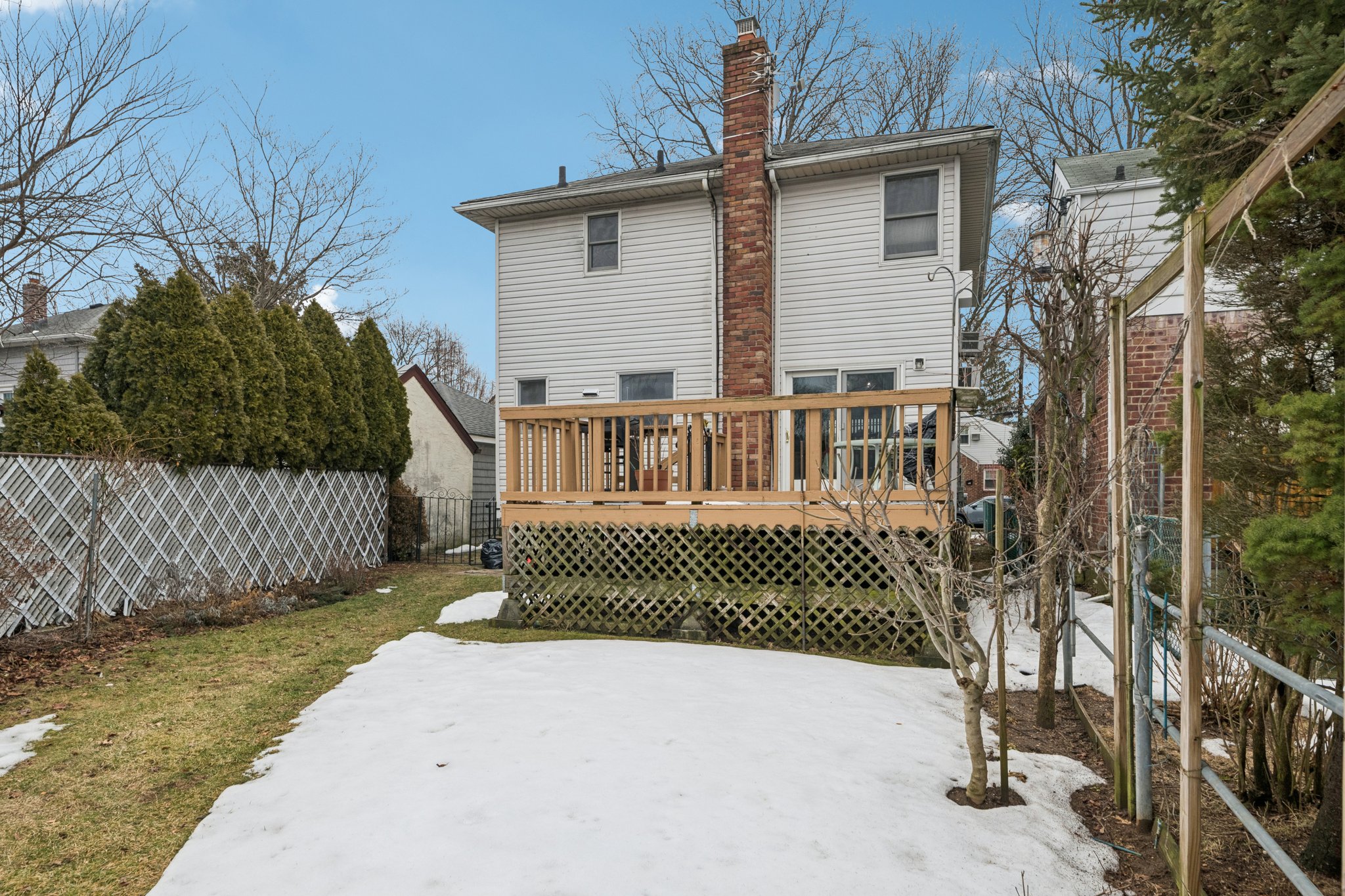 Bellmore St-S0703-033.jpg