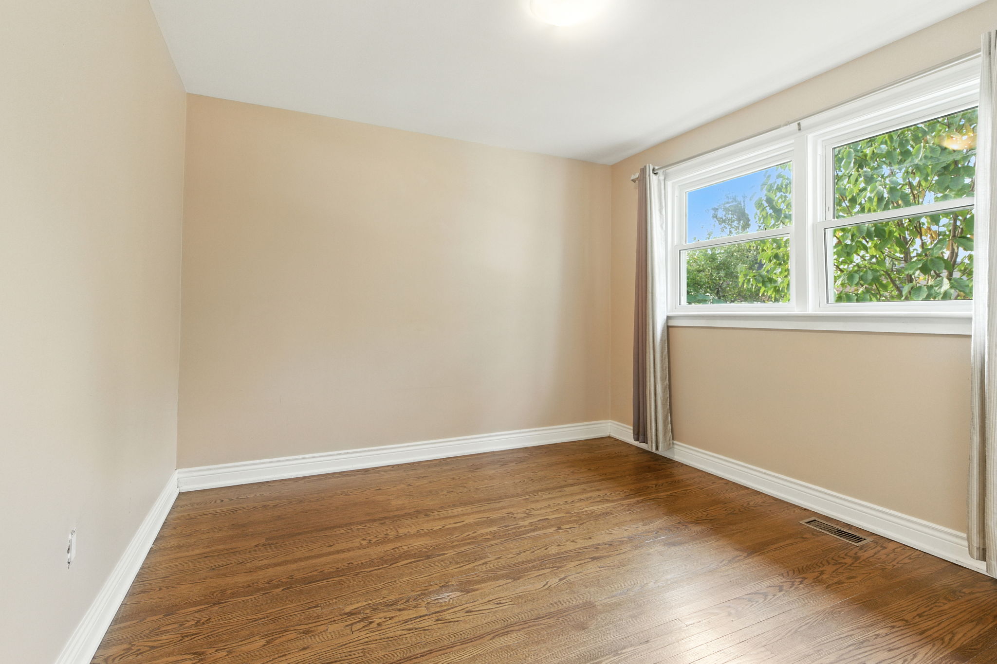 174 Broker Dr, Hamilton-17