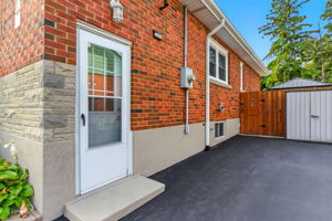 174 Broker Dr, Hamilton-48