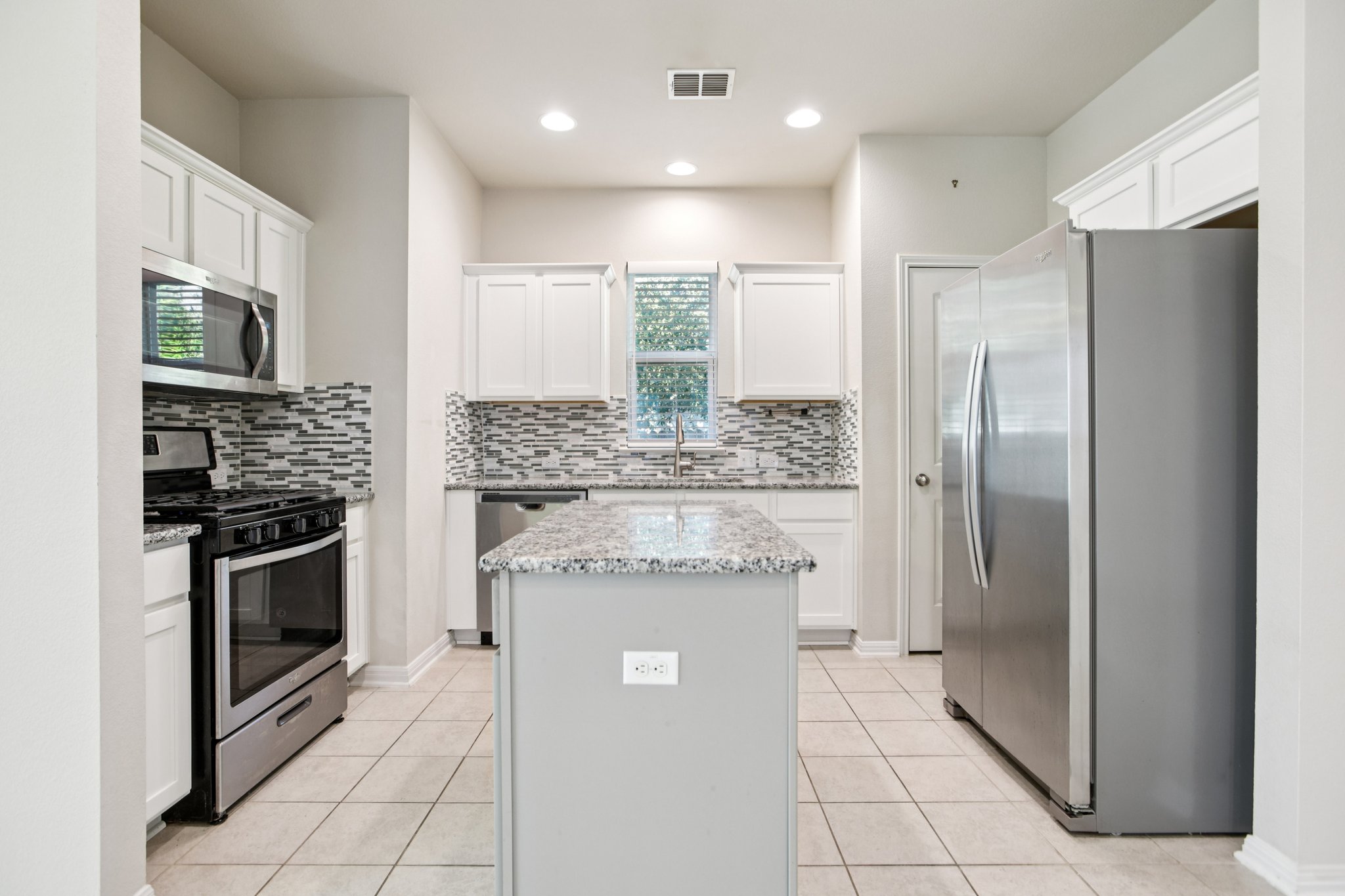 Friendship Oak Dr-S0912-011.jpg