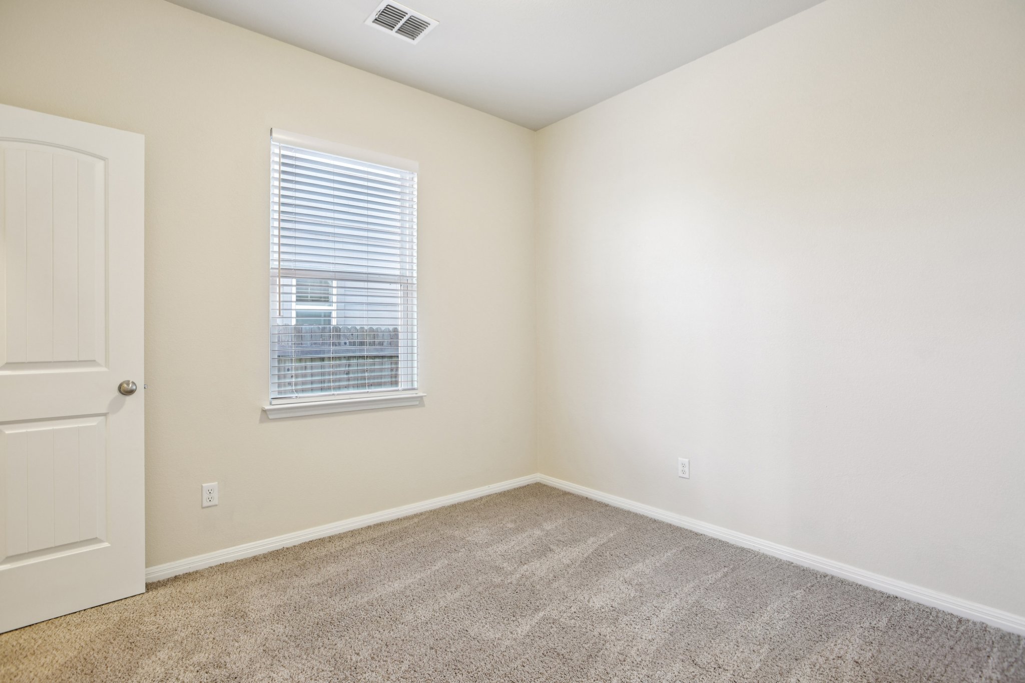 Friendship Oak Dr-S0912-016.jpg