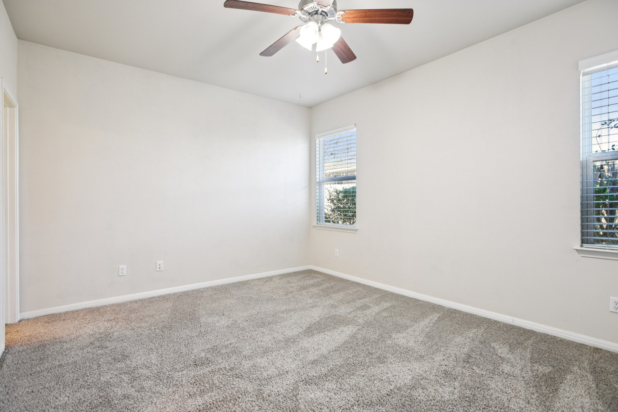 Friendship Oak Dr-S0912-019.jpg