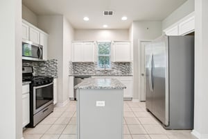 Friendship Oak Dr-S0912-011.jpg