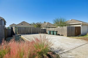 Friendship Oak Dr-S0912-027.jpg