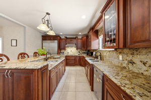 174_Kemball_Ave_009