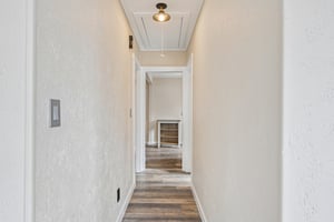 N Sunset Dr-S2409-020.jpg