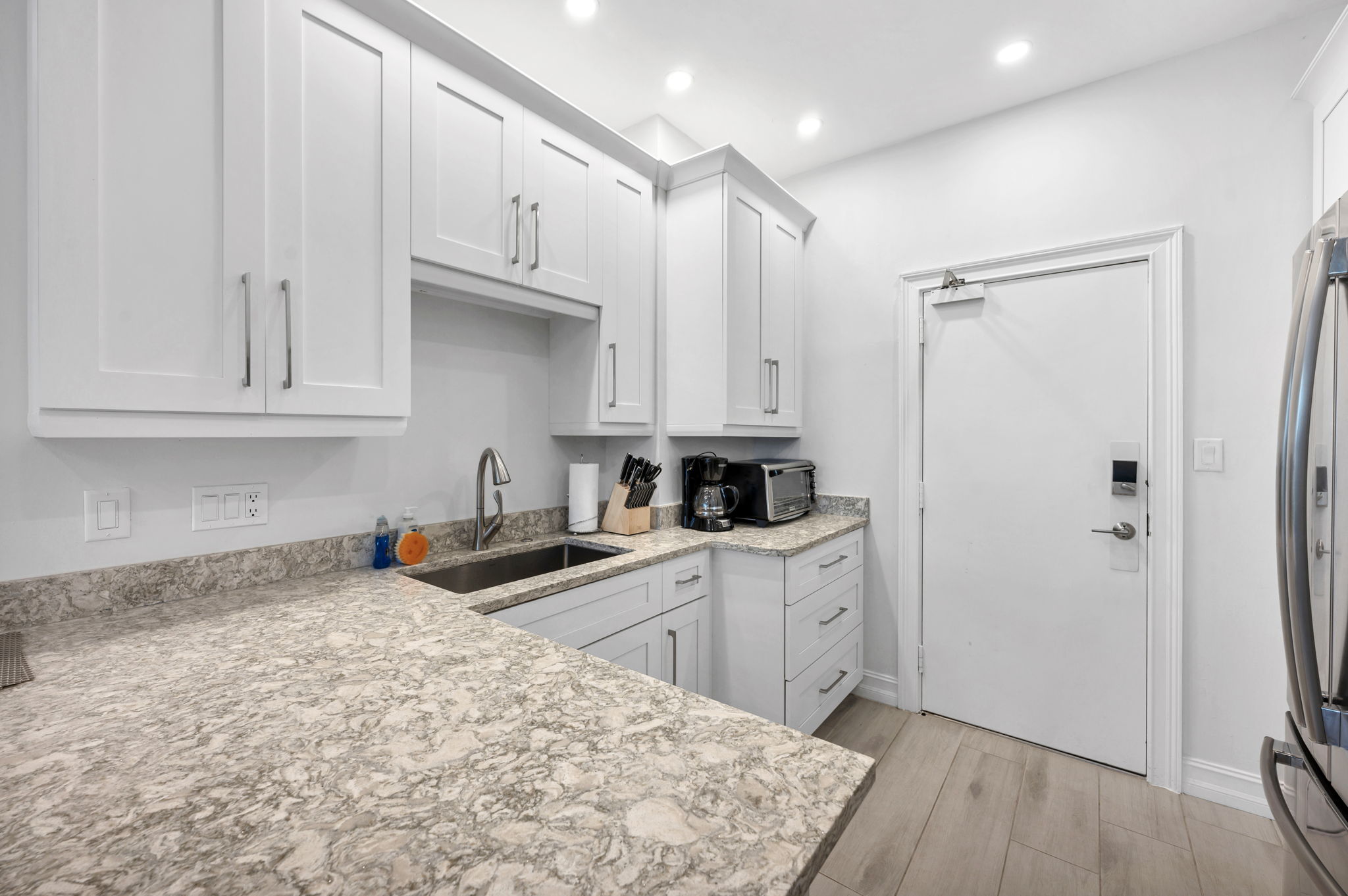 Guest Apartment - Kitchen