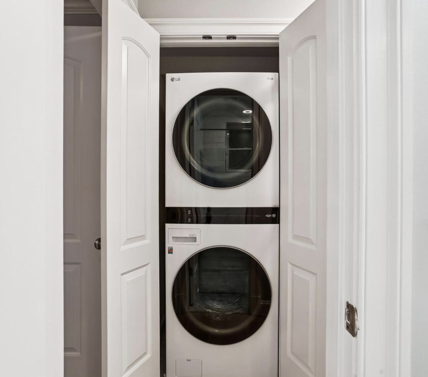 In Unit Washer/Dryer