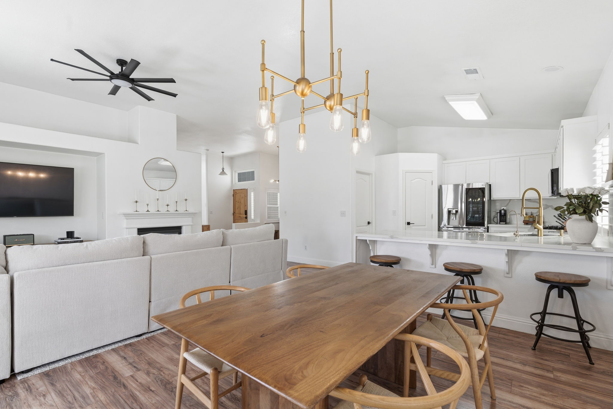  Photo 19