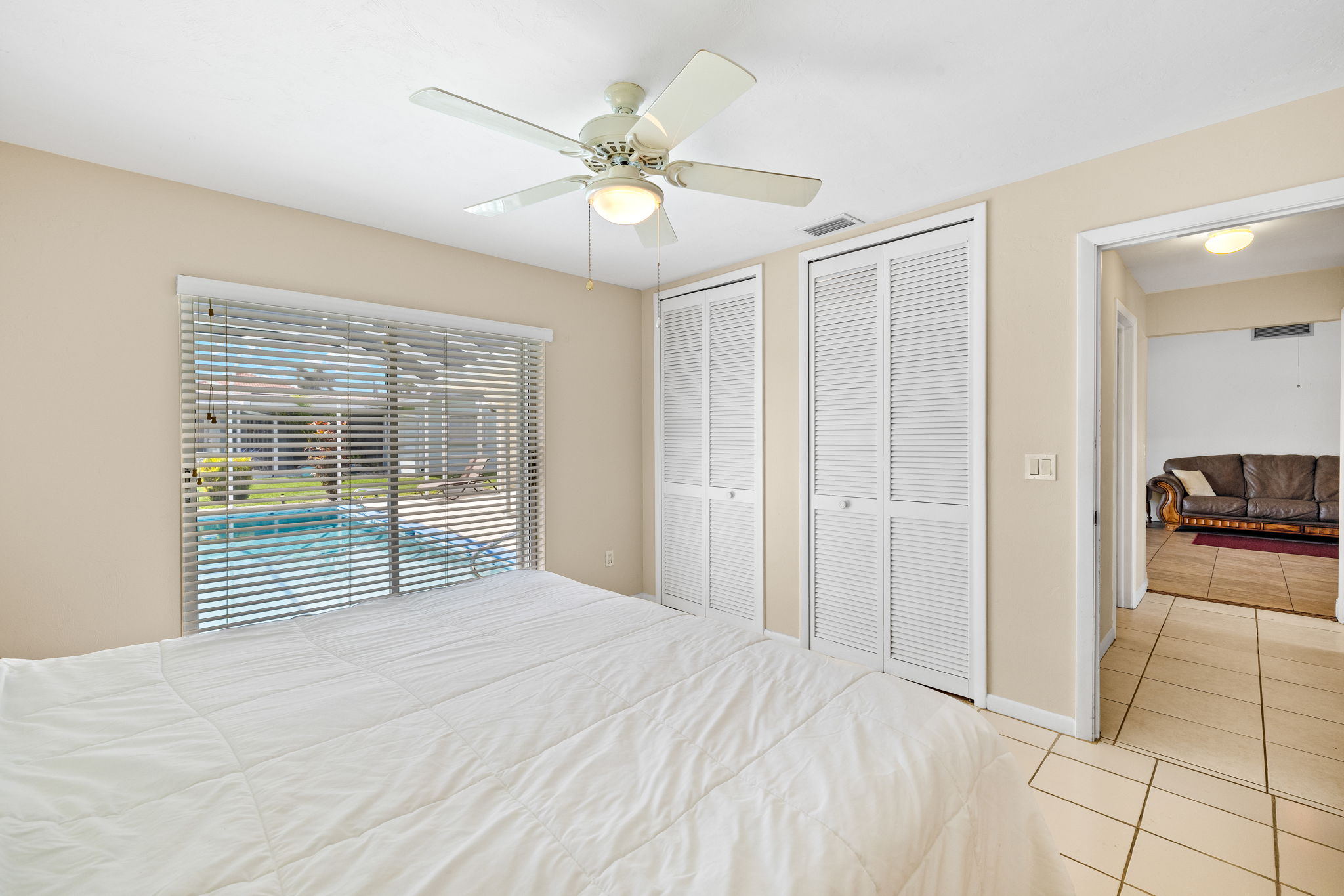 Guest Bedroom 1 - 2 of 2