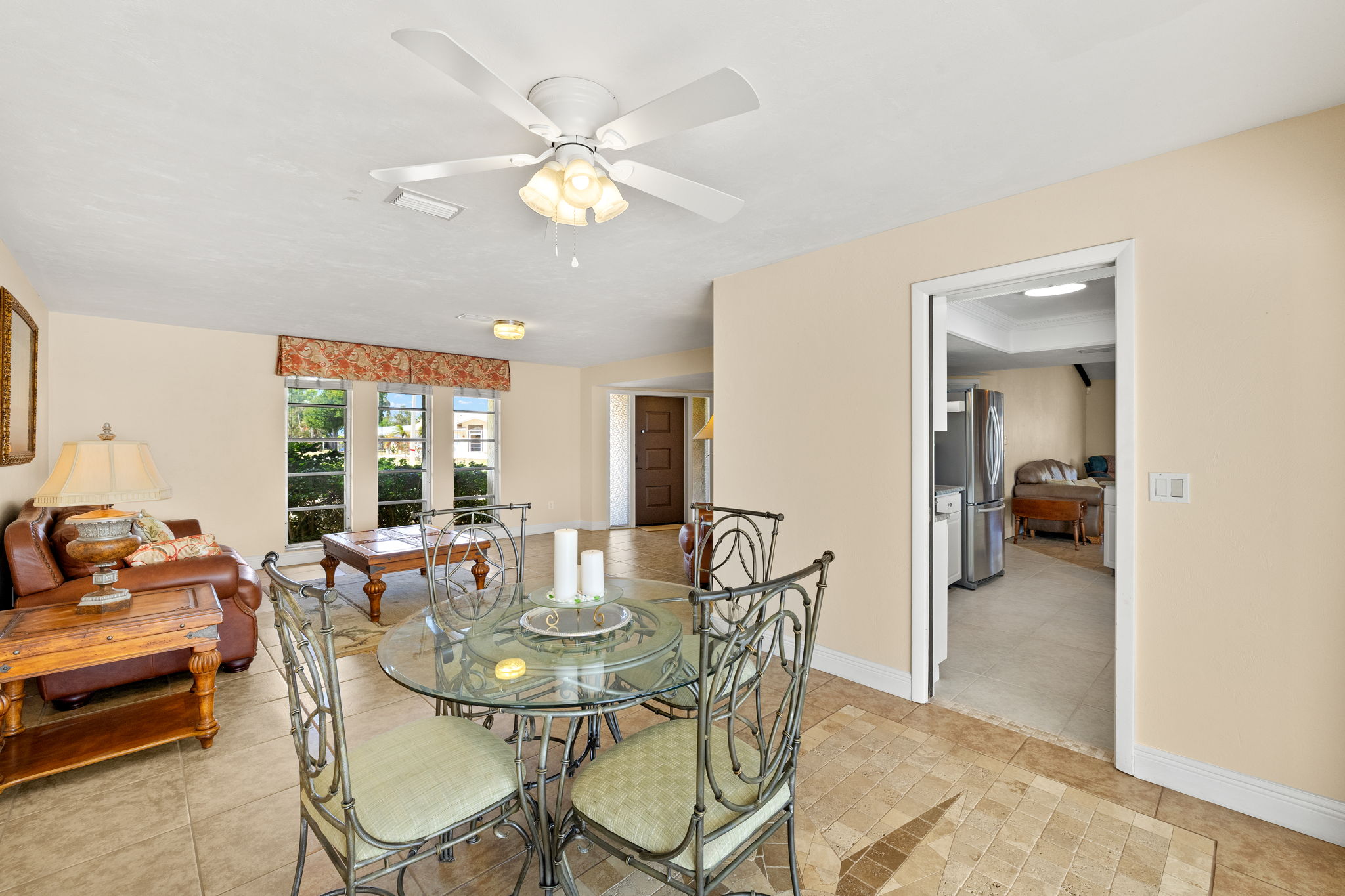 Dining Room 2 of 2