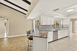 Kitchen 1 of 4