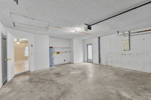 Photo 34