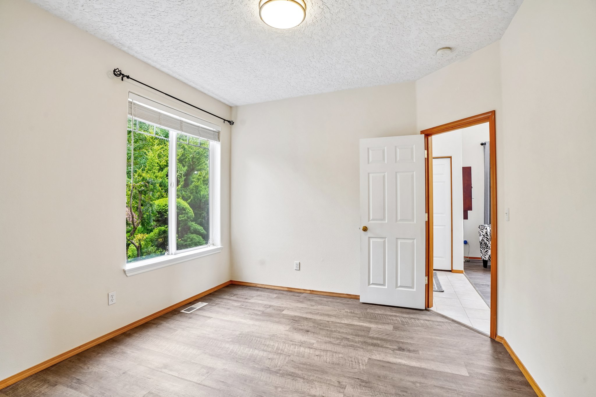 SE 24th St-S1706-025.jpg