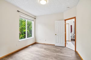 SE 24th St-S1706-025.jpg