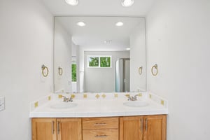 SE 24th St-S1706-047.jpg