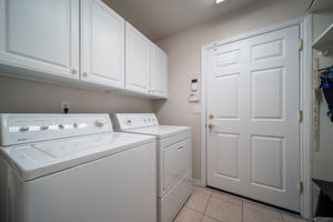  Photo 32