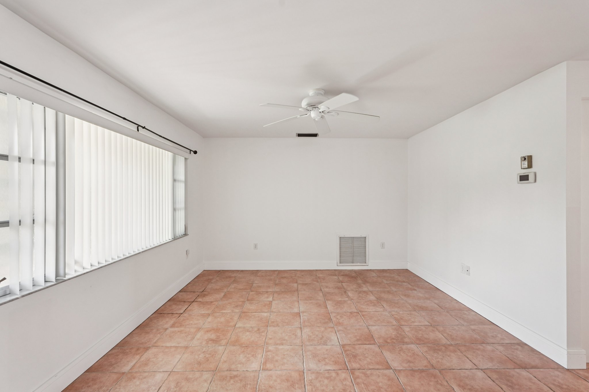 Bayonne St-S0603-009.jpg