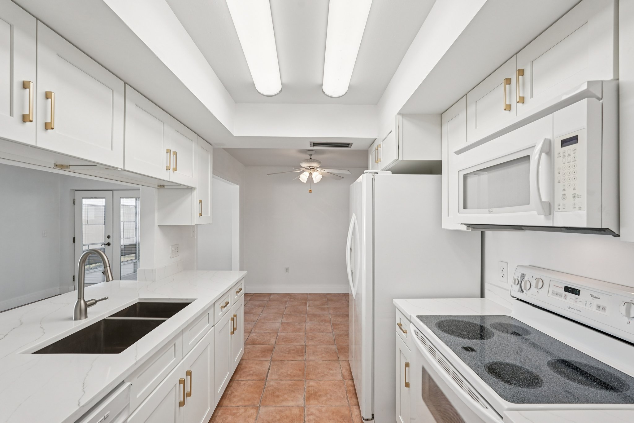 Bayonne St-S0603-015.jpg