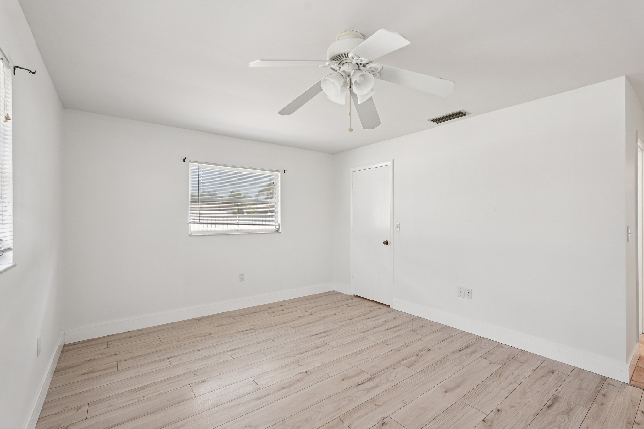 Bayonne St-S0603-016.jpg