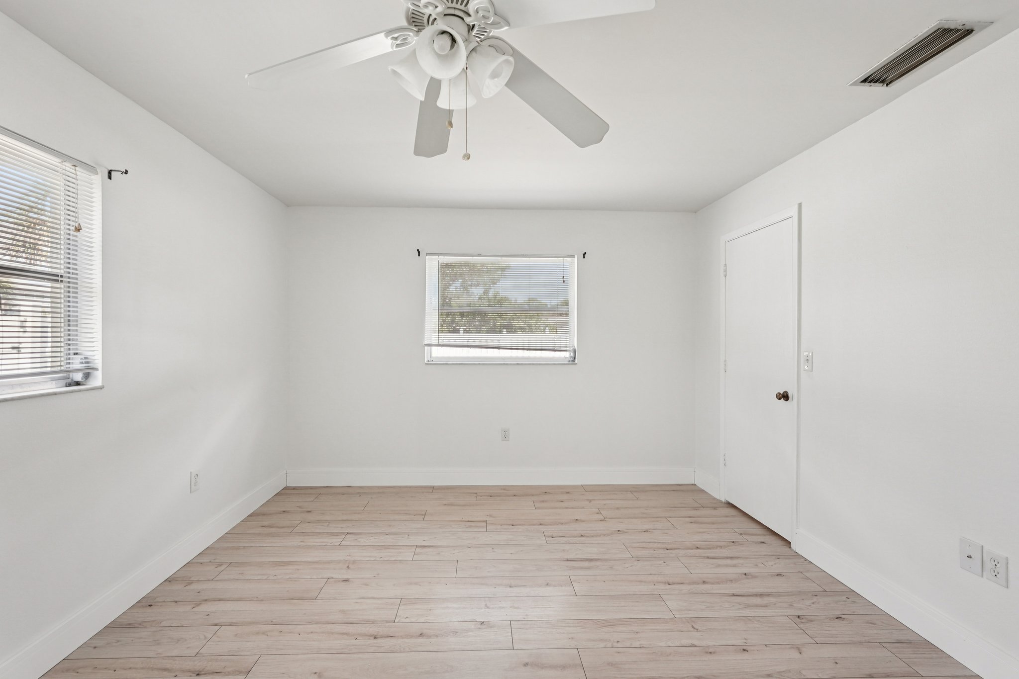 Bayonne St-S0603-017.jpg