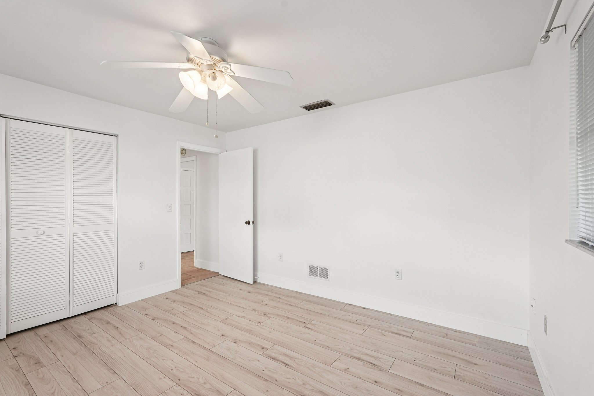 Bayonne St-S0603-029.jpg