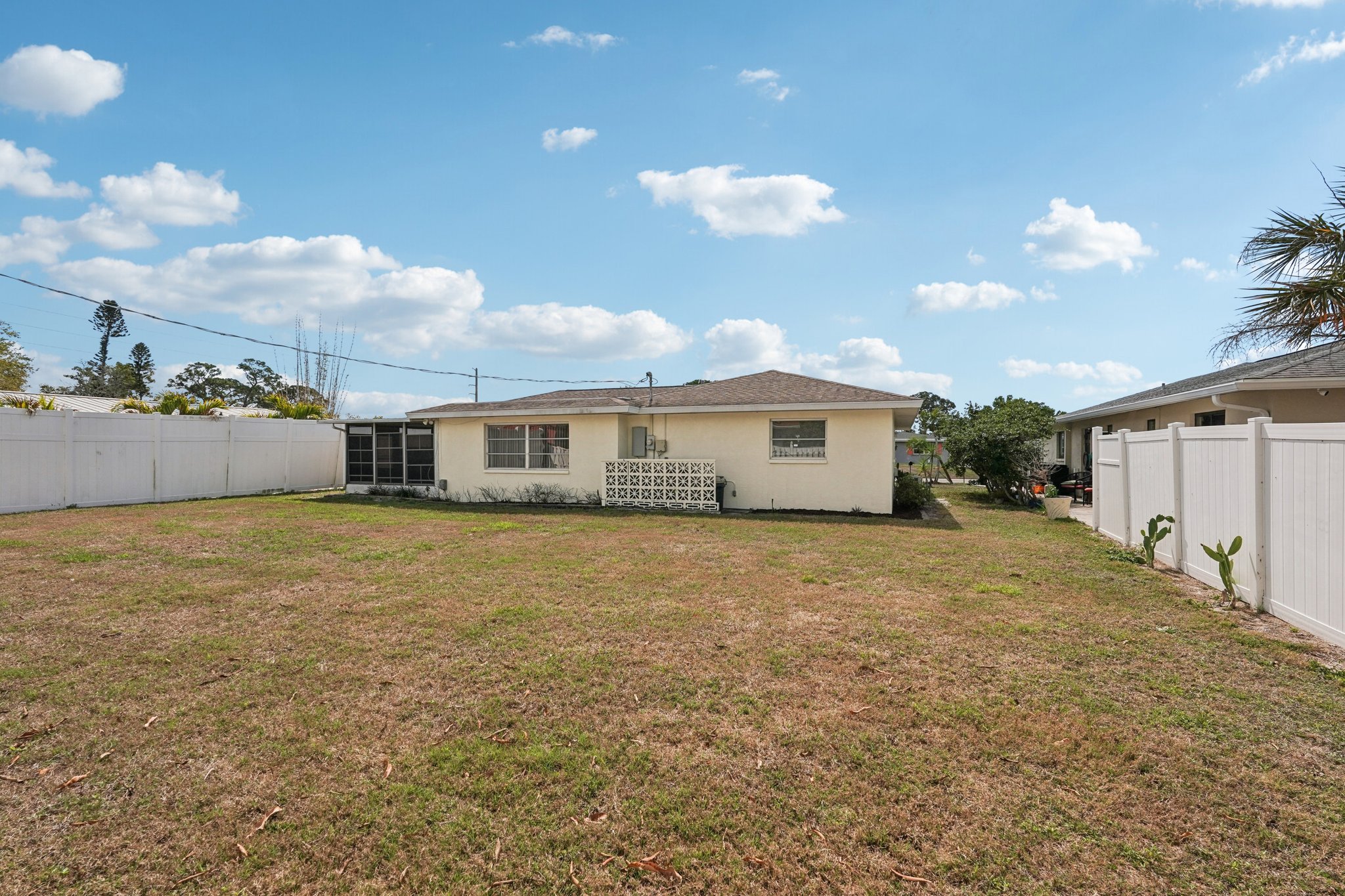 Bayonne St-S0603-040.jpg