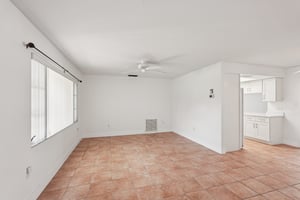 Bayonne St-S0603-008.jpg