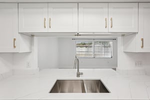 Bayonne St-S0603-013.jpg