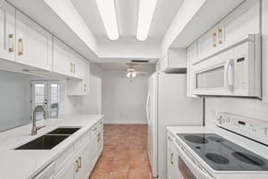 Bayonne St-S0603-015.jpg