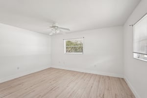 Bayonne St-S0603-018.jpg