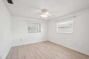 Bayonne St-S0603-027.jpg