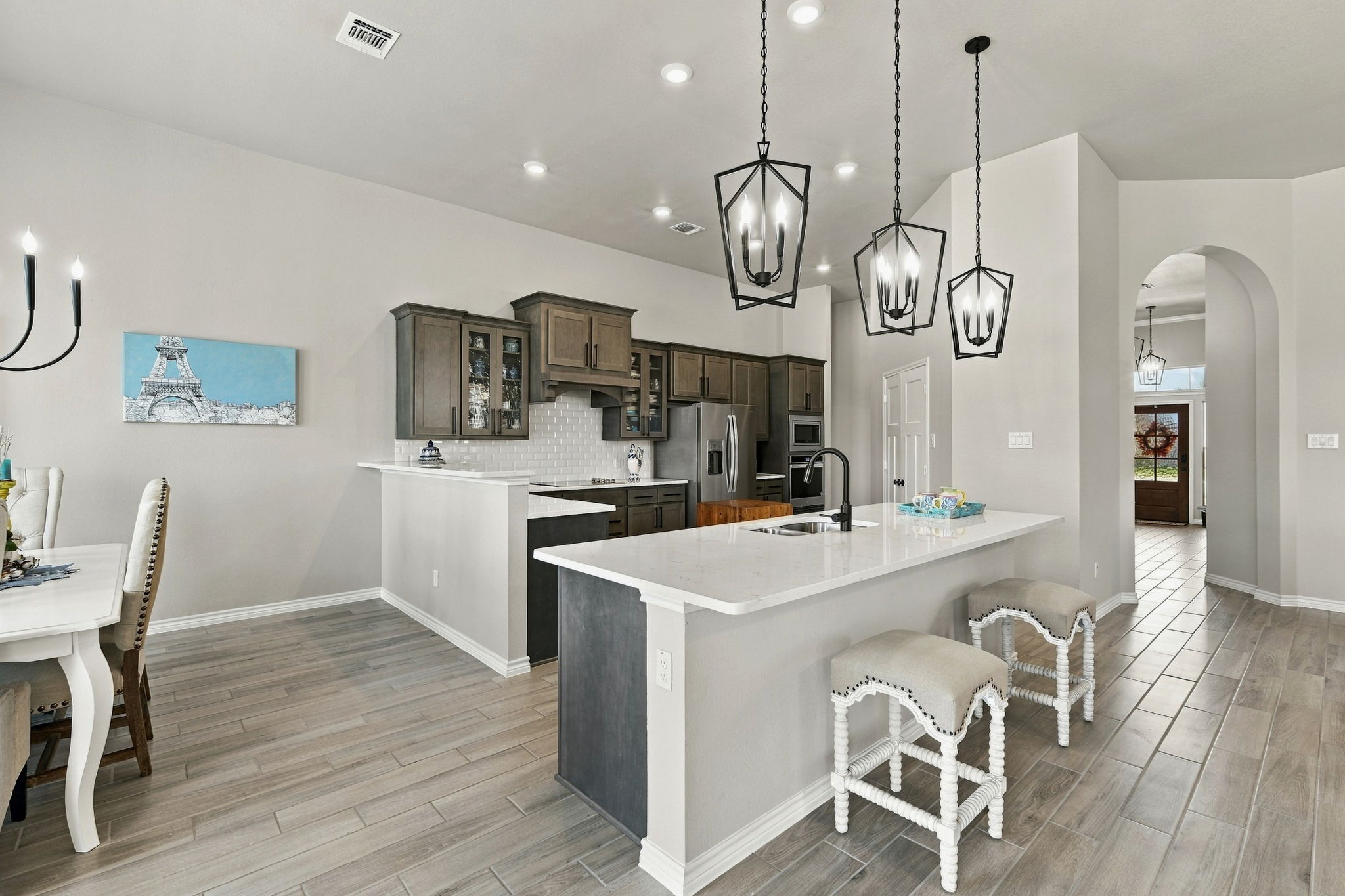 Kitchen/Breakfast Bar