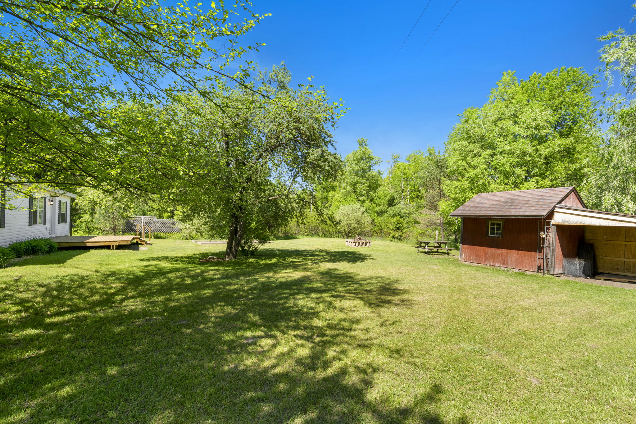  Photo 32
