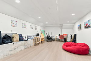  Photo 36