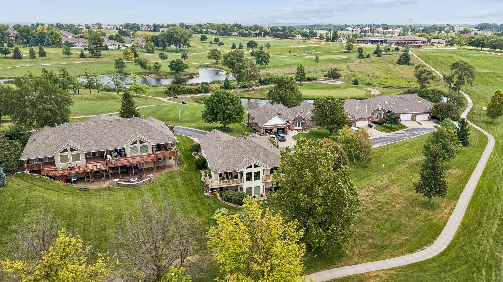 9537 - 17419 Riviera Dr - 014.jpg
