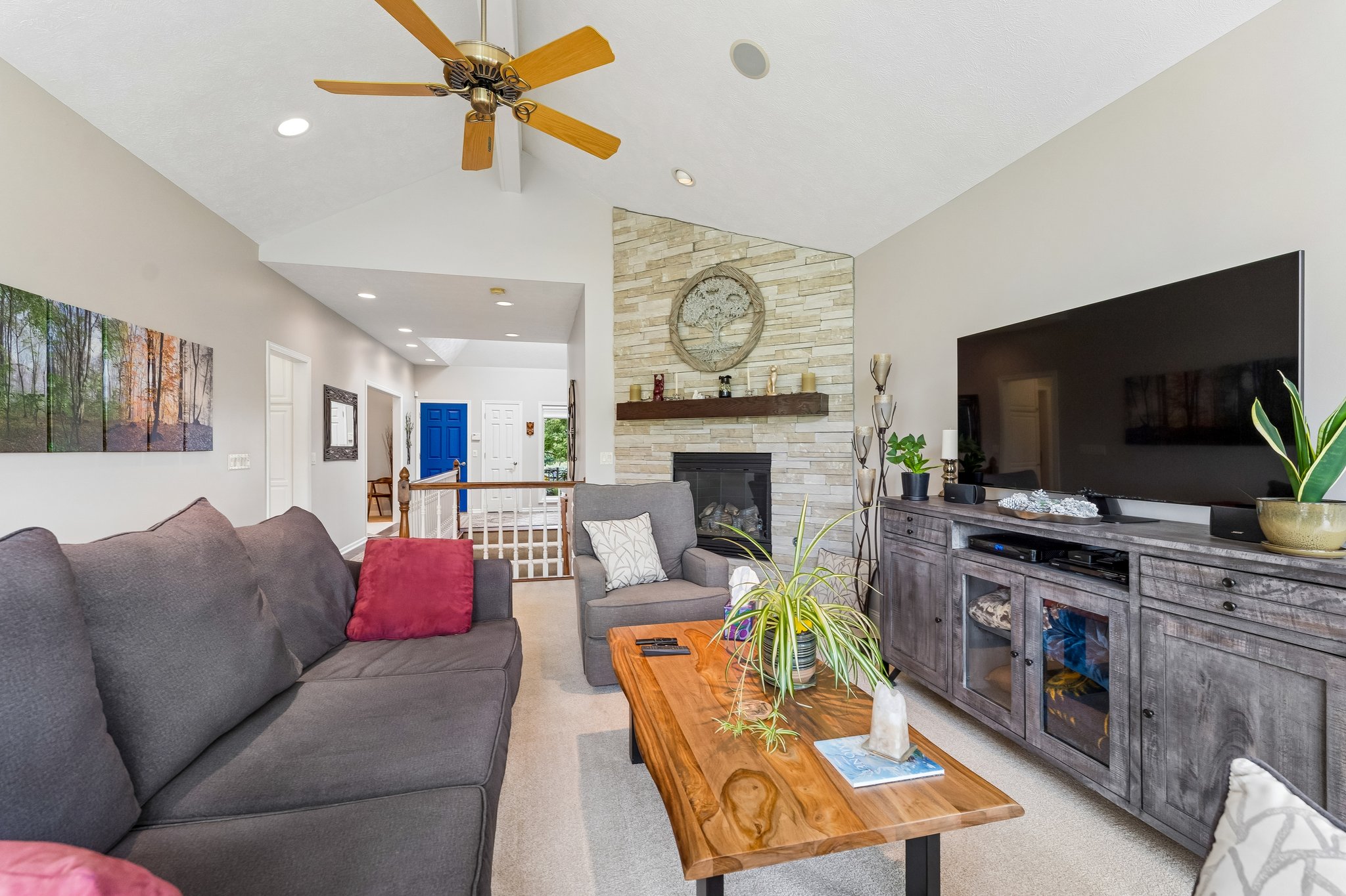 17419 Riviera Dr_009.jpg