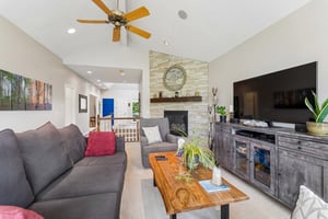 17419 Riviera Dr_009.jpg