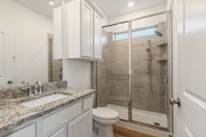 En Suite Bath