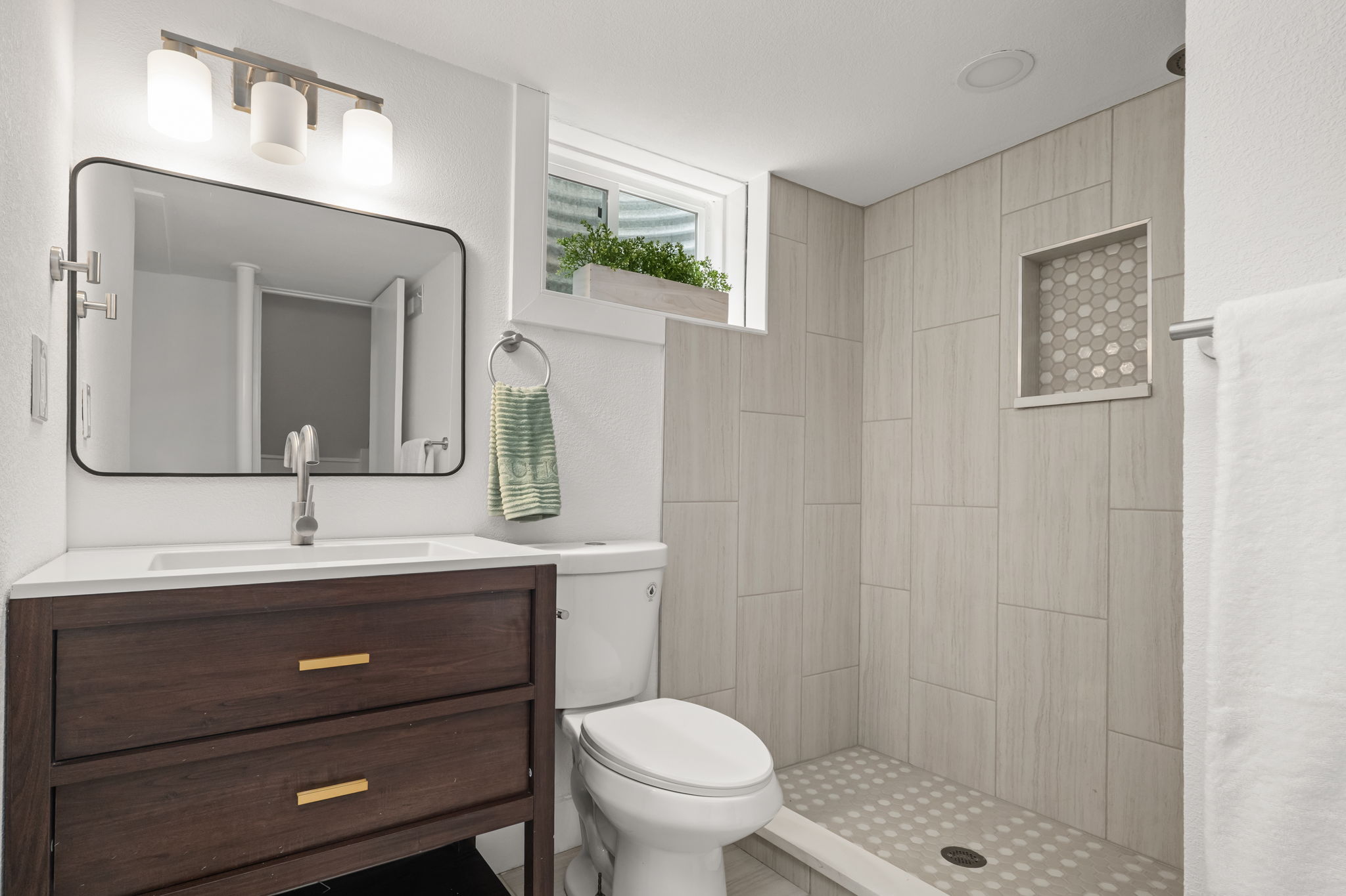 Basement Bath 1
