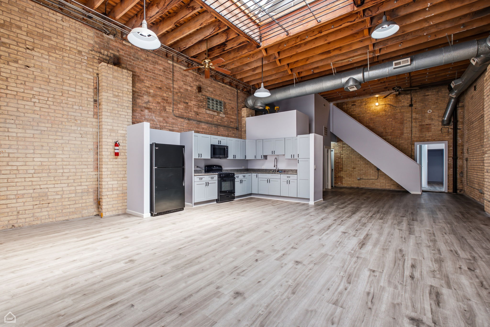 1742 N Mozart St_007