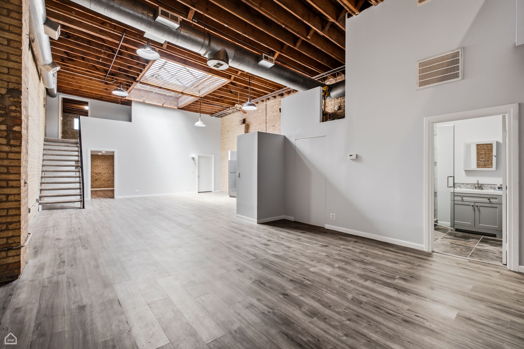 1742 N Mozart St_015