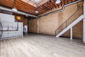 1742 N Mozart St_008