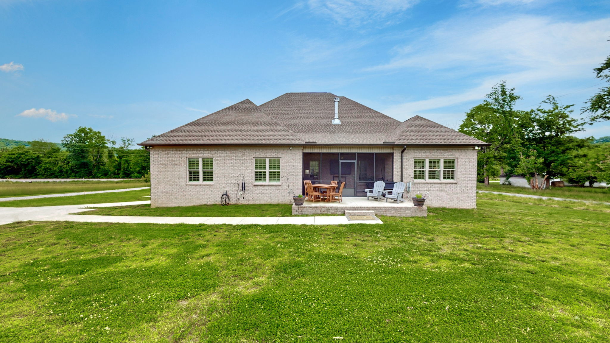  Photo 35