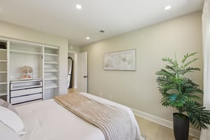 Alisa Ct-S0904-028.jpg