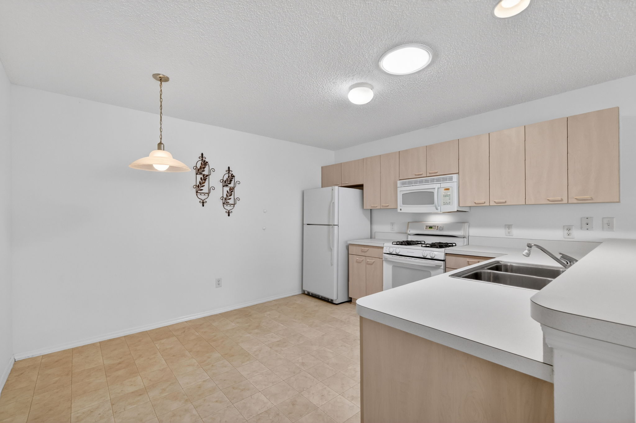 Kitchen and Dinette