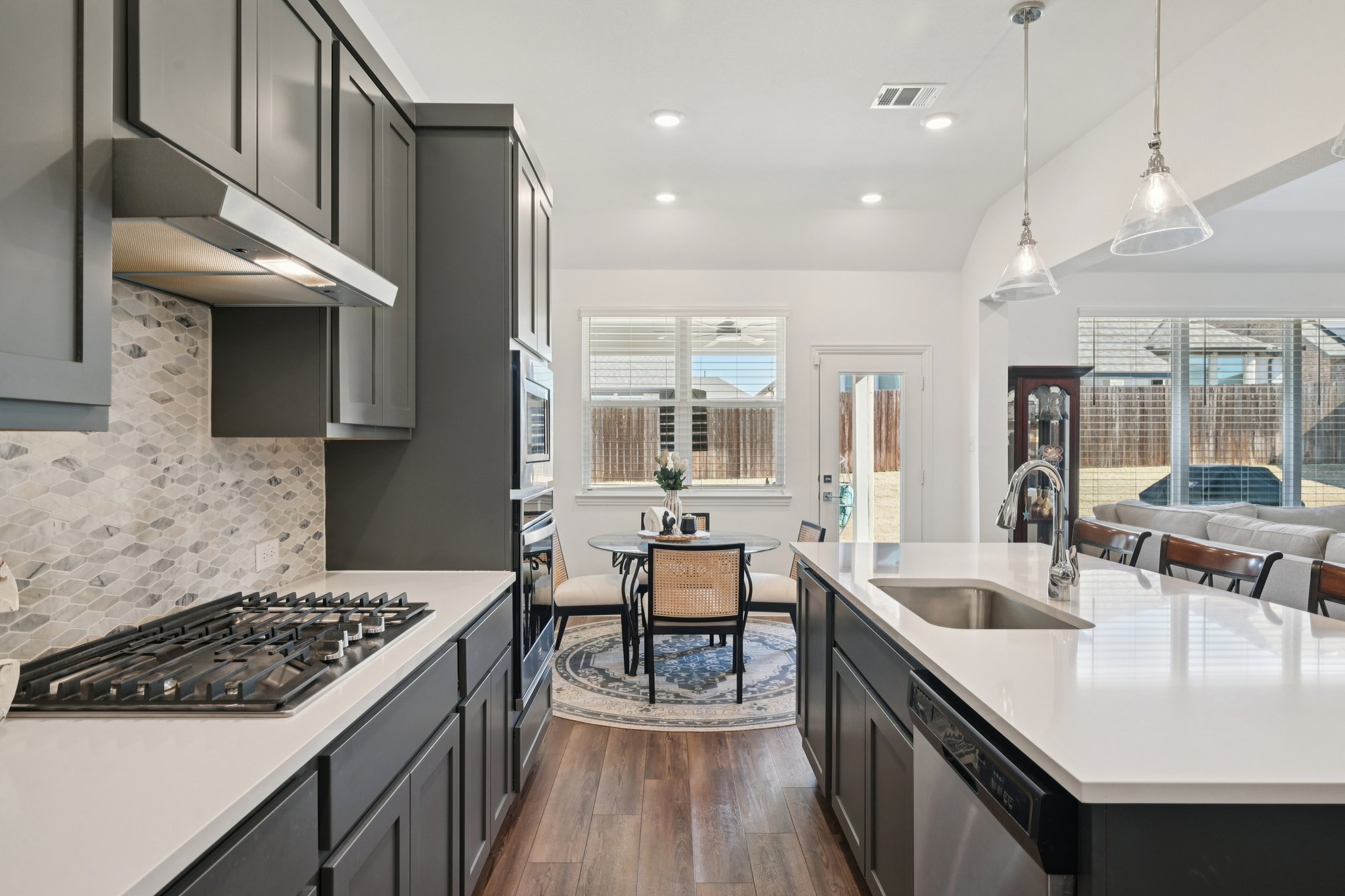 Everglades Dr-S2802-026.jpg