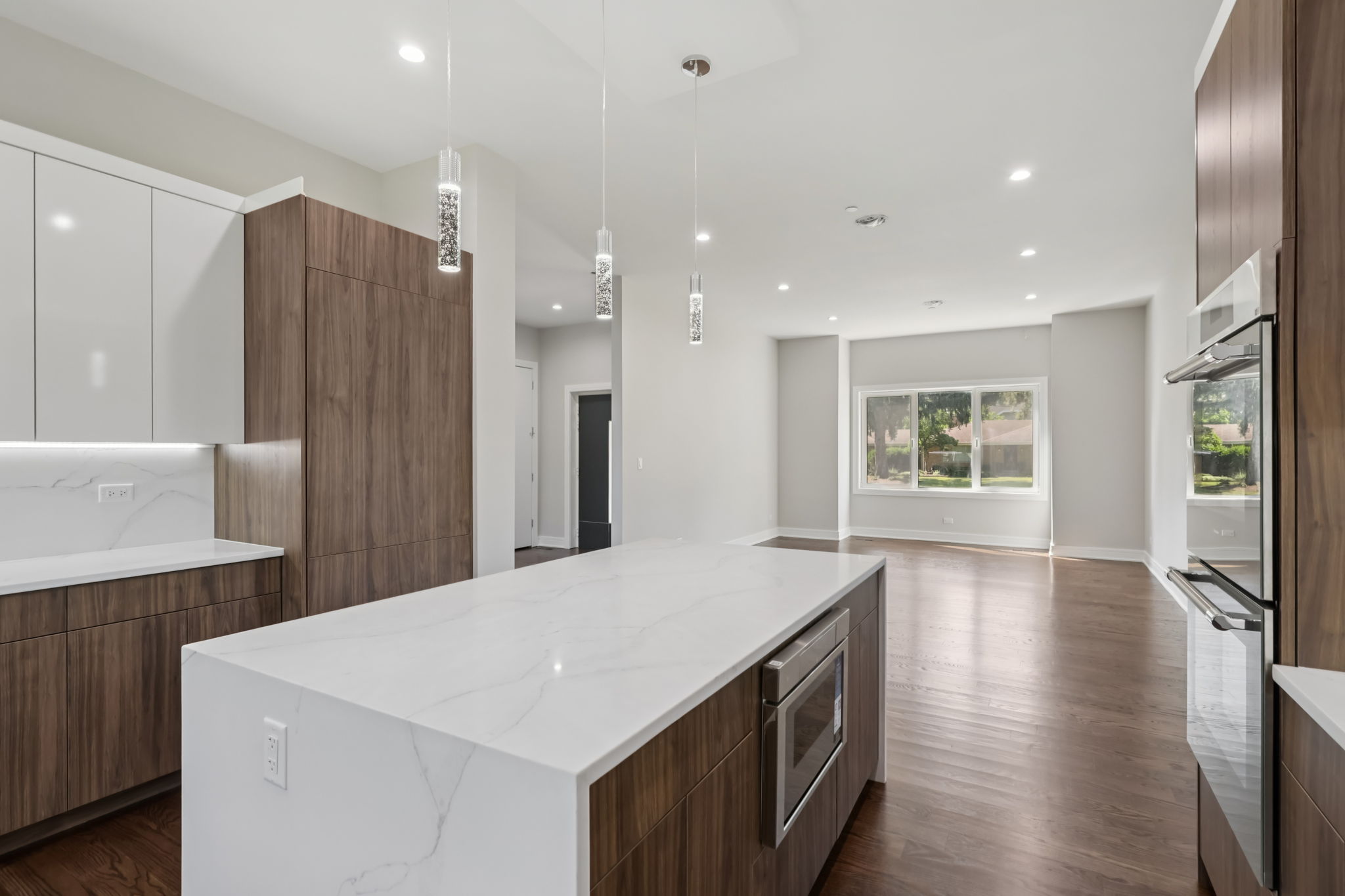 Walnut Cir-S1408-010