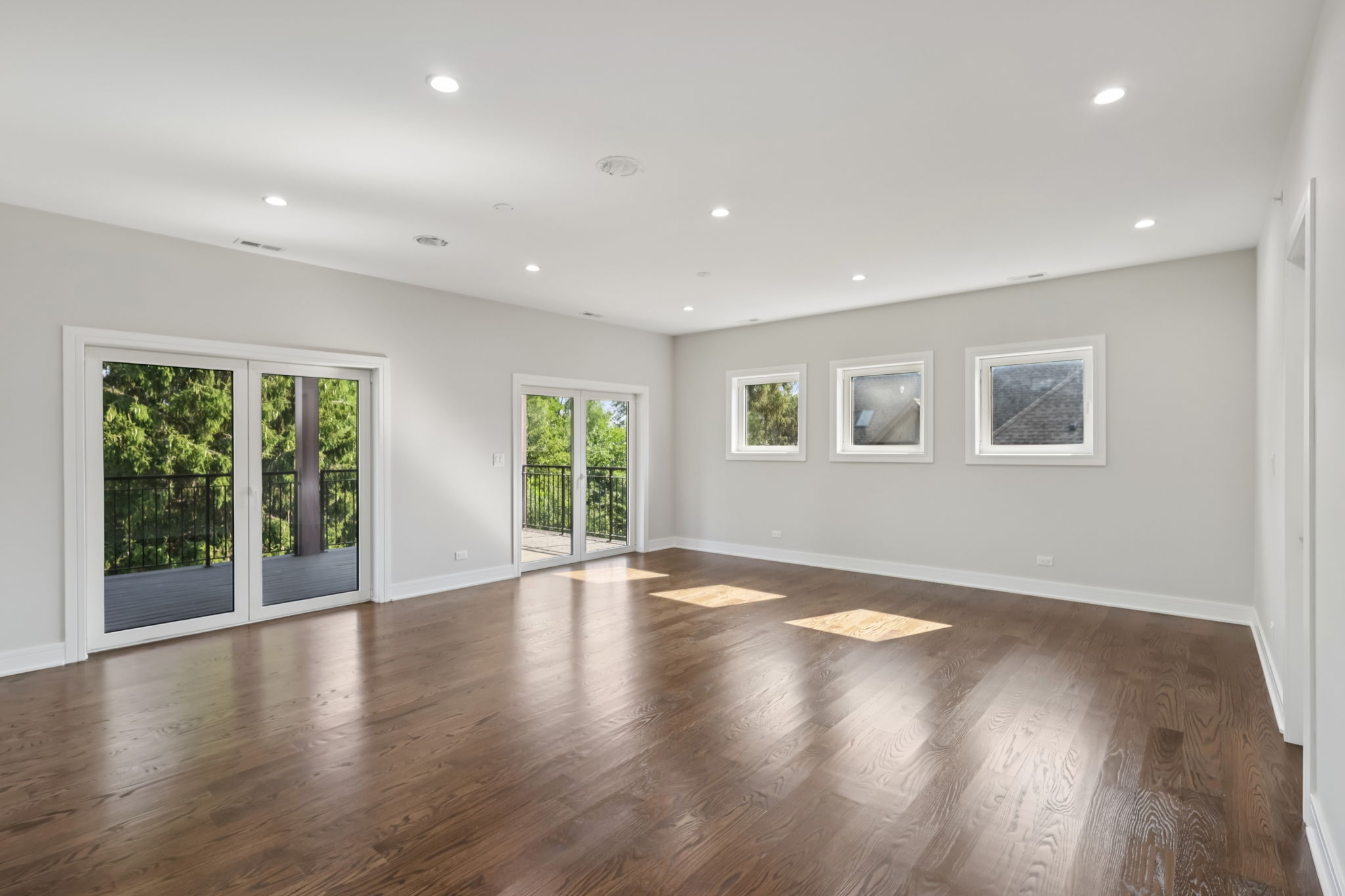 Walnut Cir-S1408-012